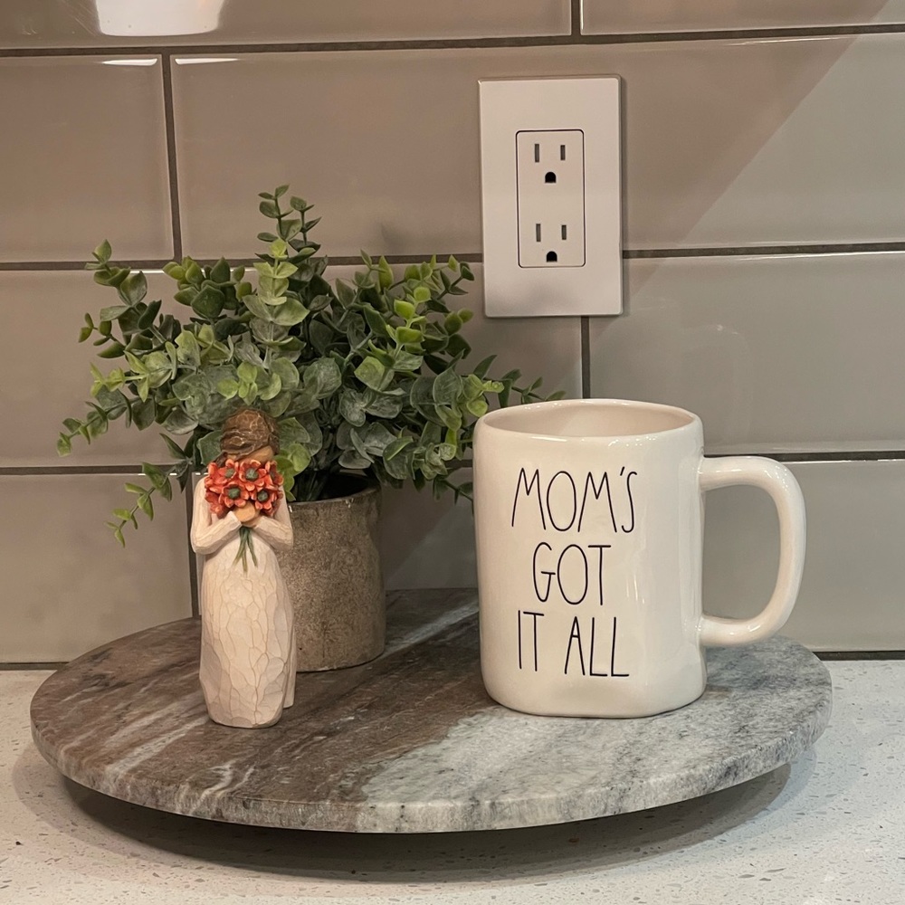 NWT - RAE DUNN “MOM'S GOT IT ALL” Mug